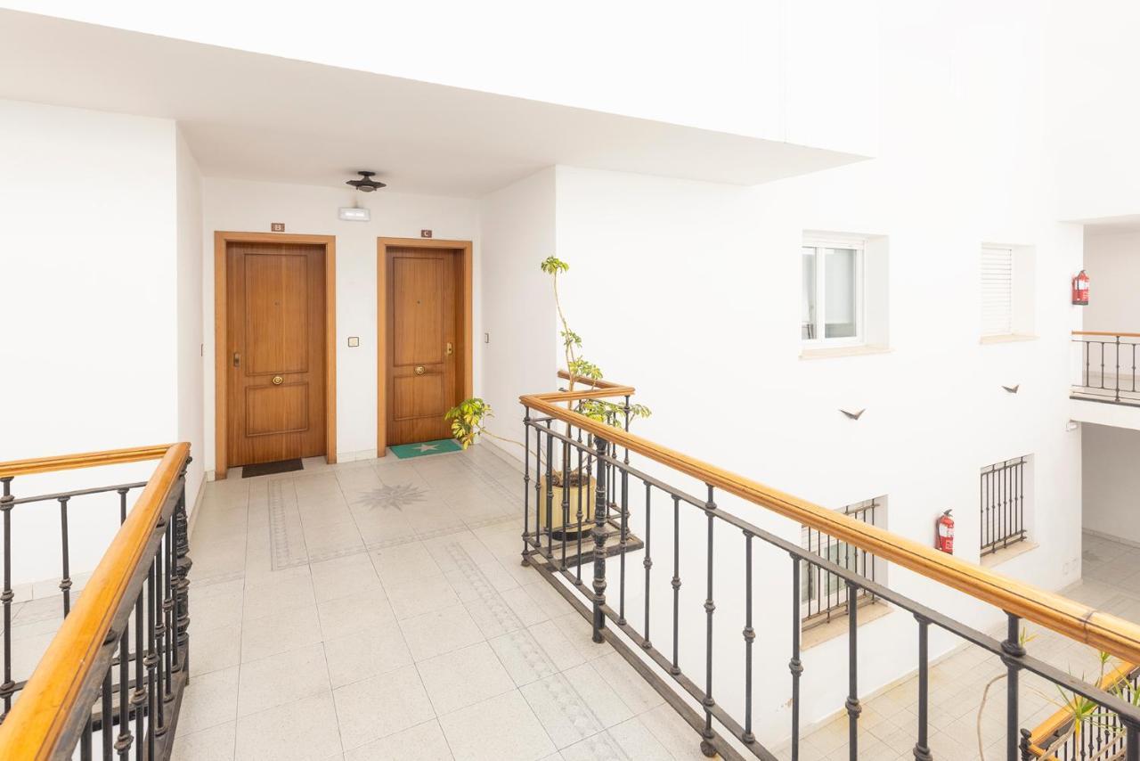 Apartamento El Tarin Лянес Екстериор снимка